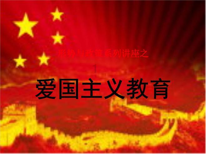 男孩吃鸡腿